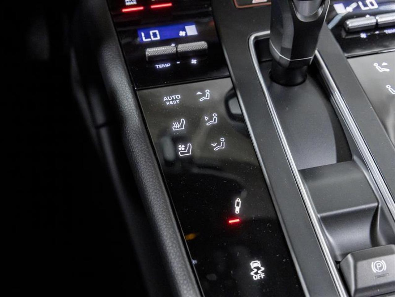 2026 Porsche Macan  Photo