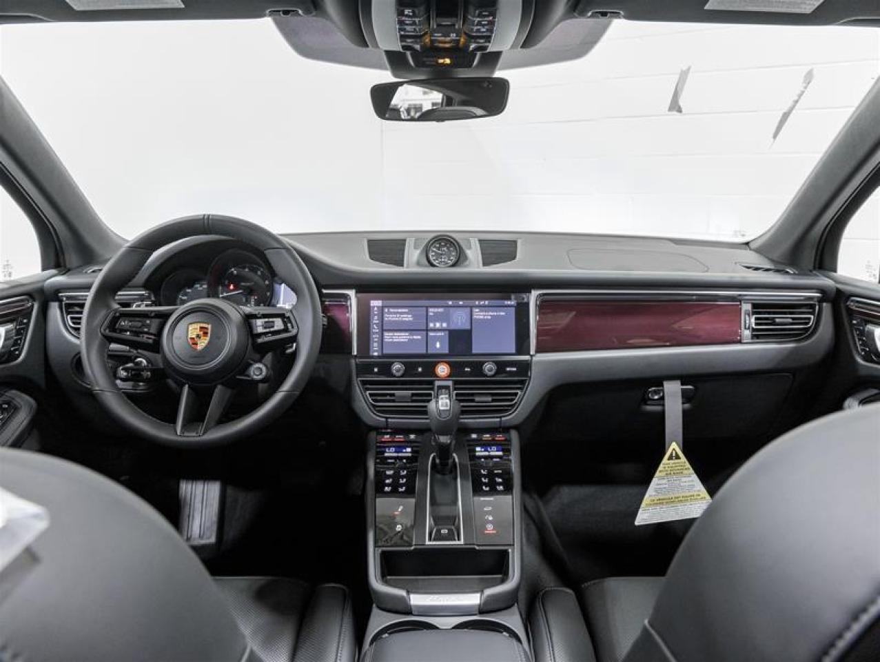 2026 Porsche Macan  Photo