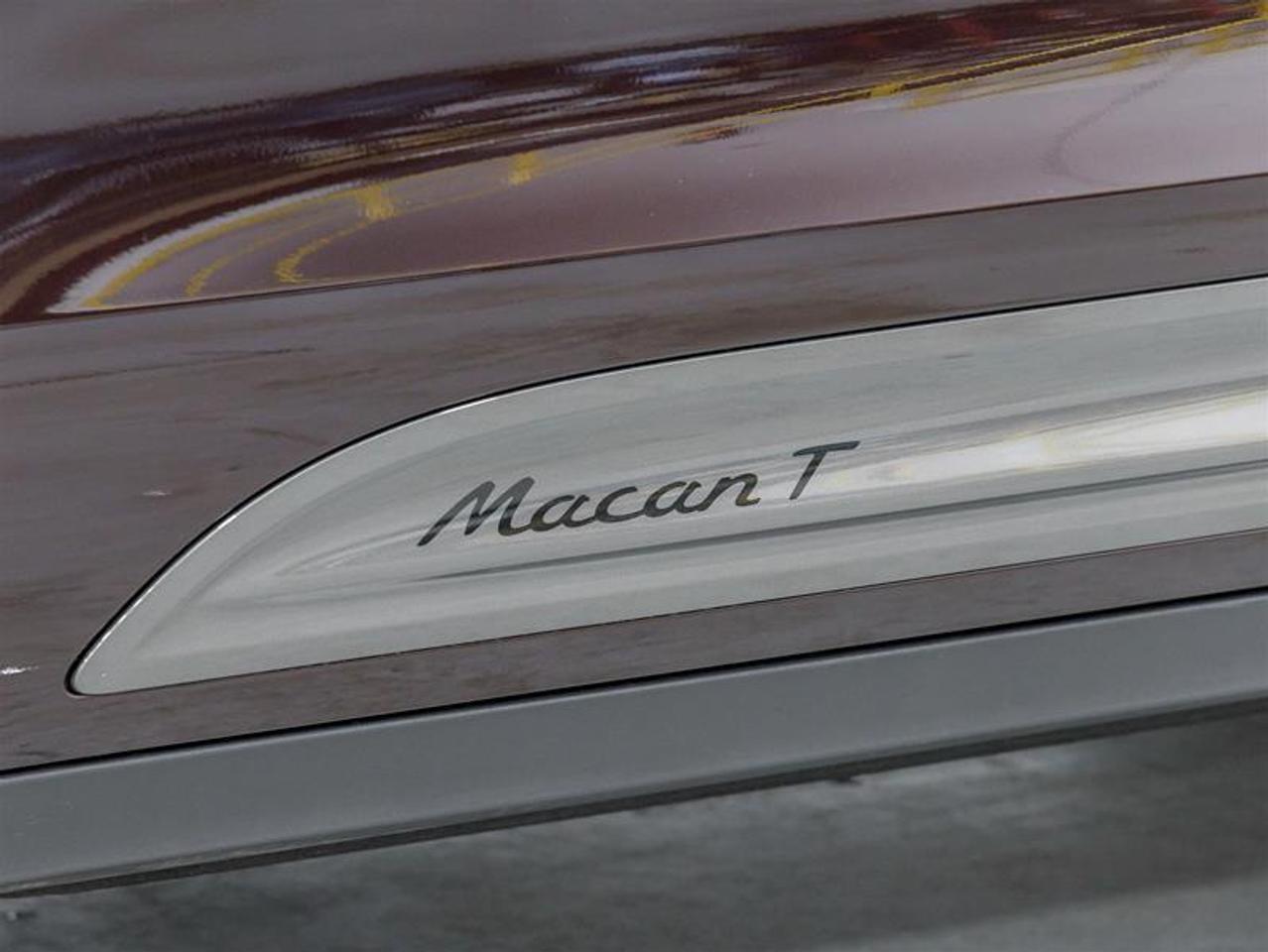 2026 Porsche Macan  Photo