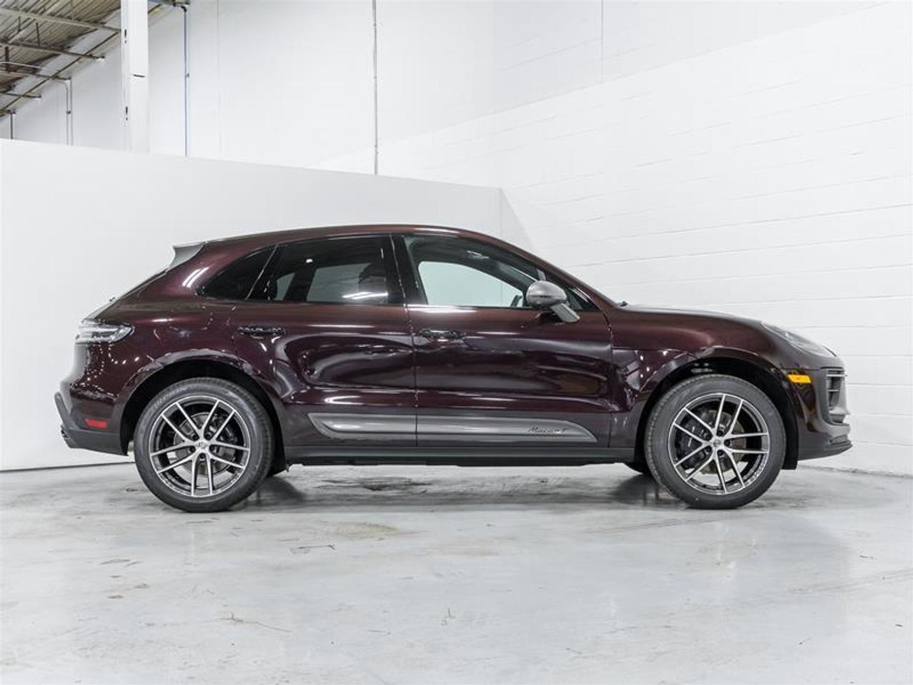 2026 Porsche Macan  Photo