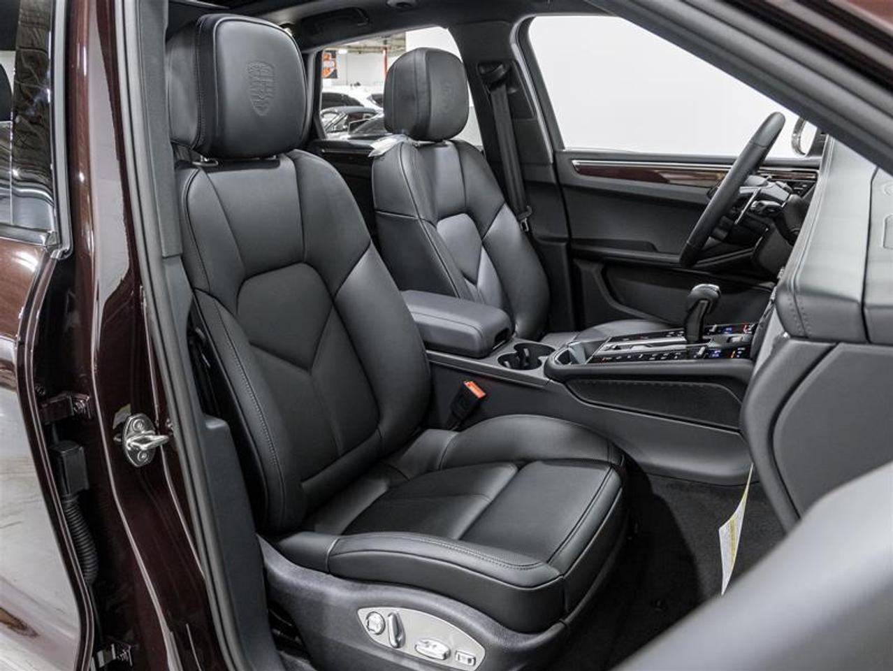 2026 Porsche Macan  Photo
