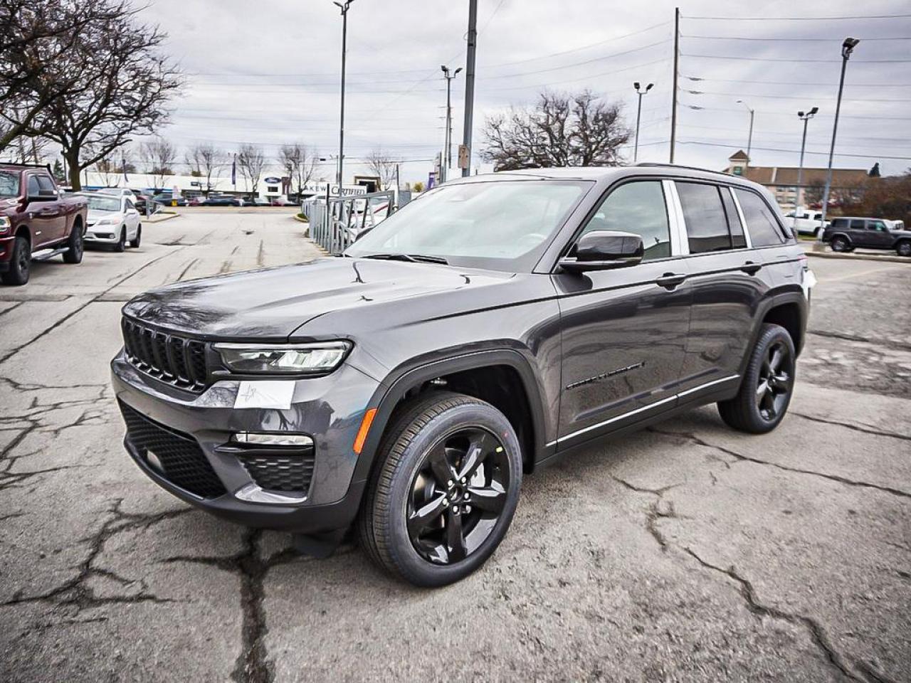 2025 Jeep Grand Cherokee  Photo4