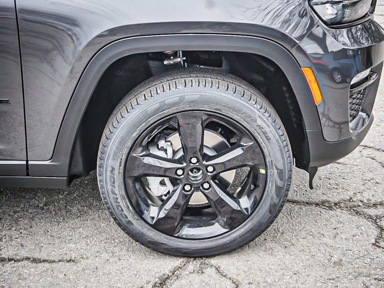 2025 Jeep Grand Cherokee  Photo