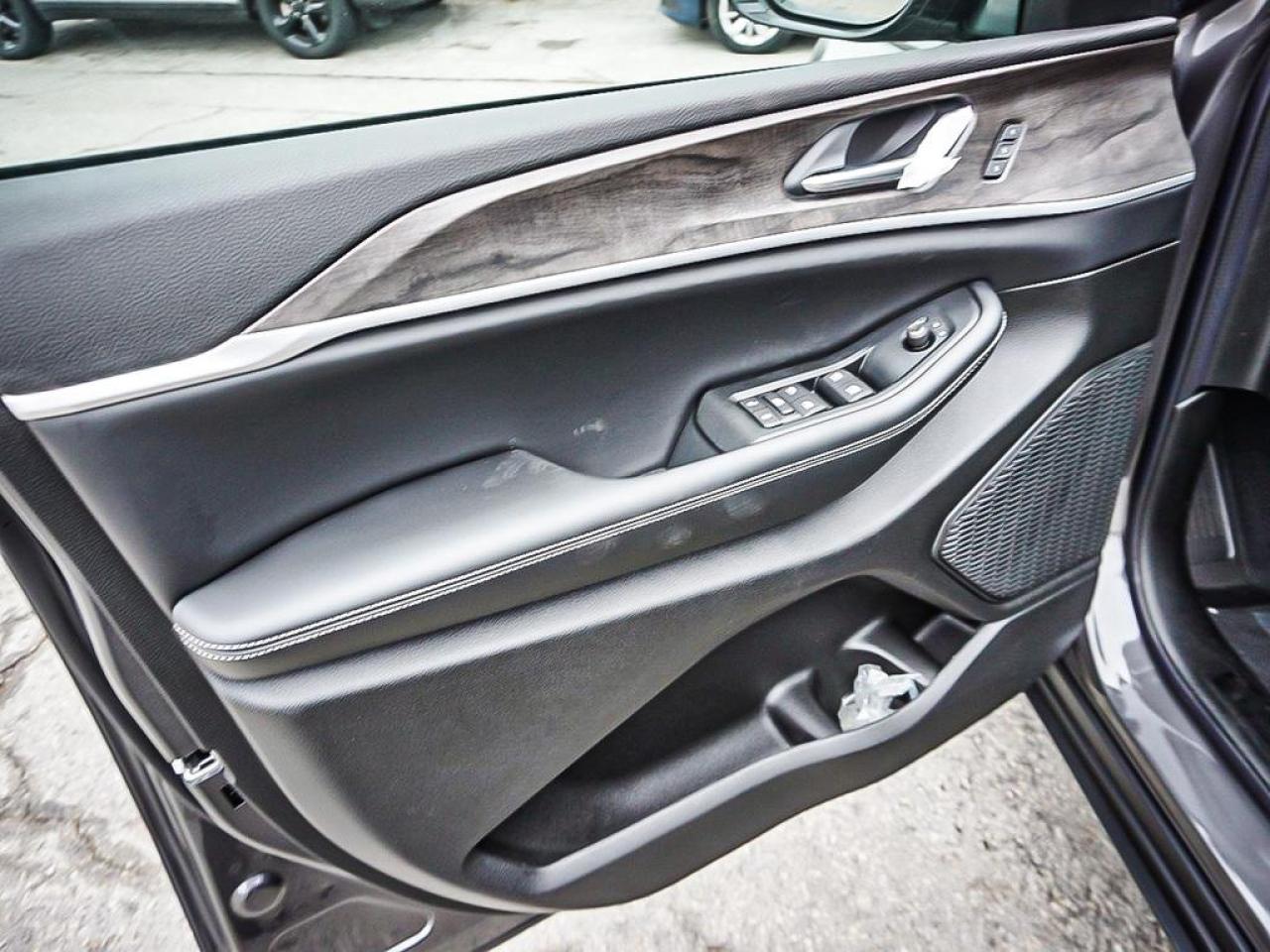 2025 Jeep Grand Cherokee  Photo