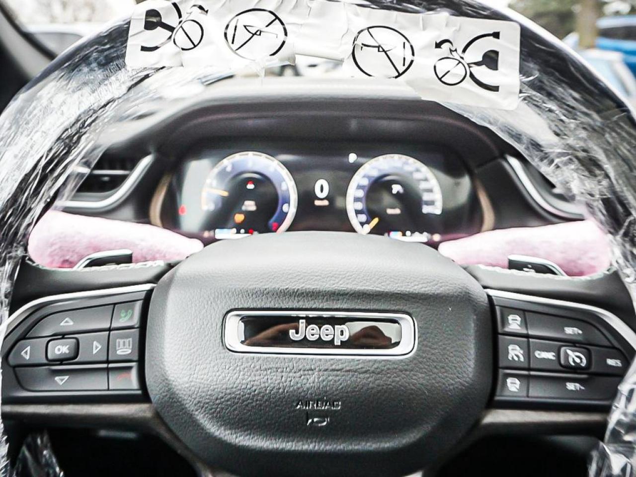 2025 Jeep Grand Cherokee  Photo