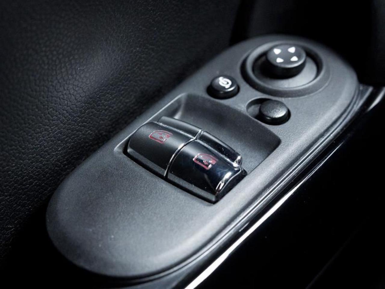 2024 MINI 3 Door Cooper S 2dr Hatchback Photo