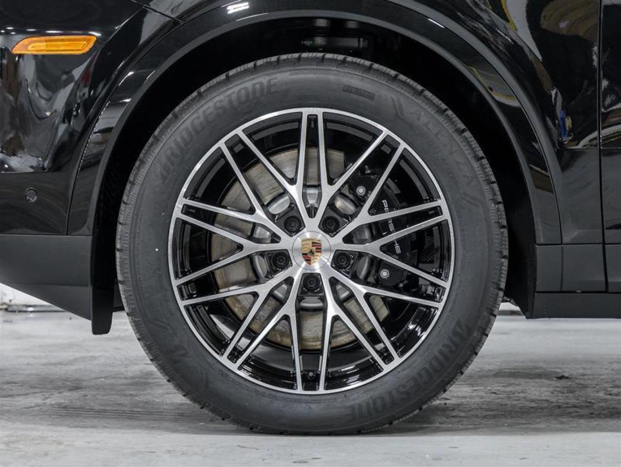 2026 Porsche Cayenne  Photo4