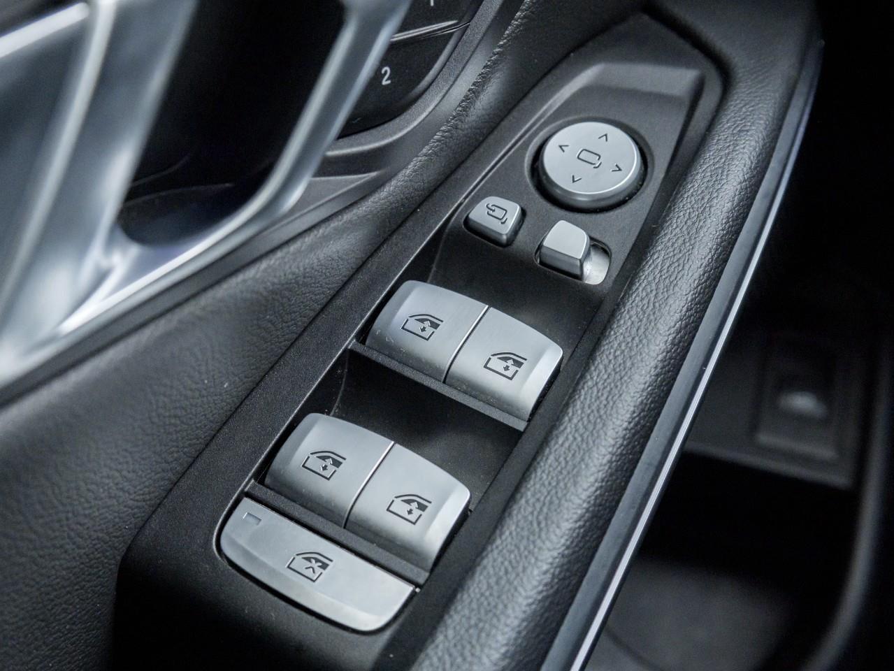 2020 BMW 330 i xDrive 4dr All-Wheel Drive Sedan Photo