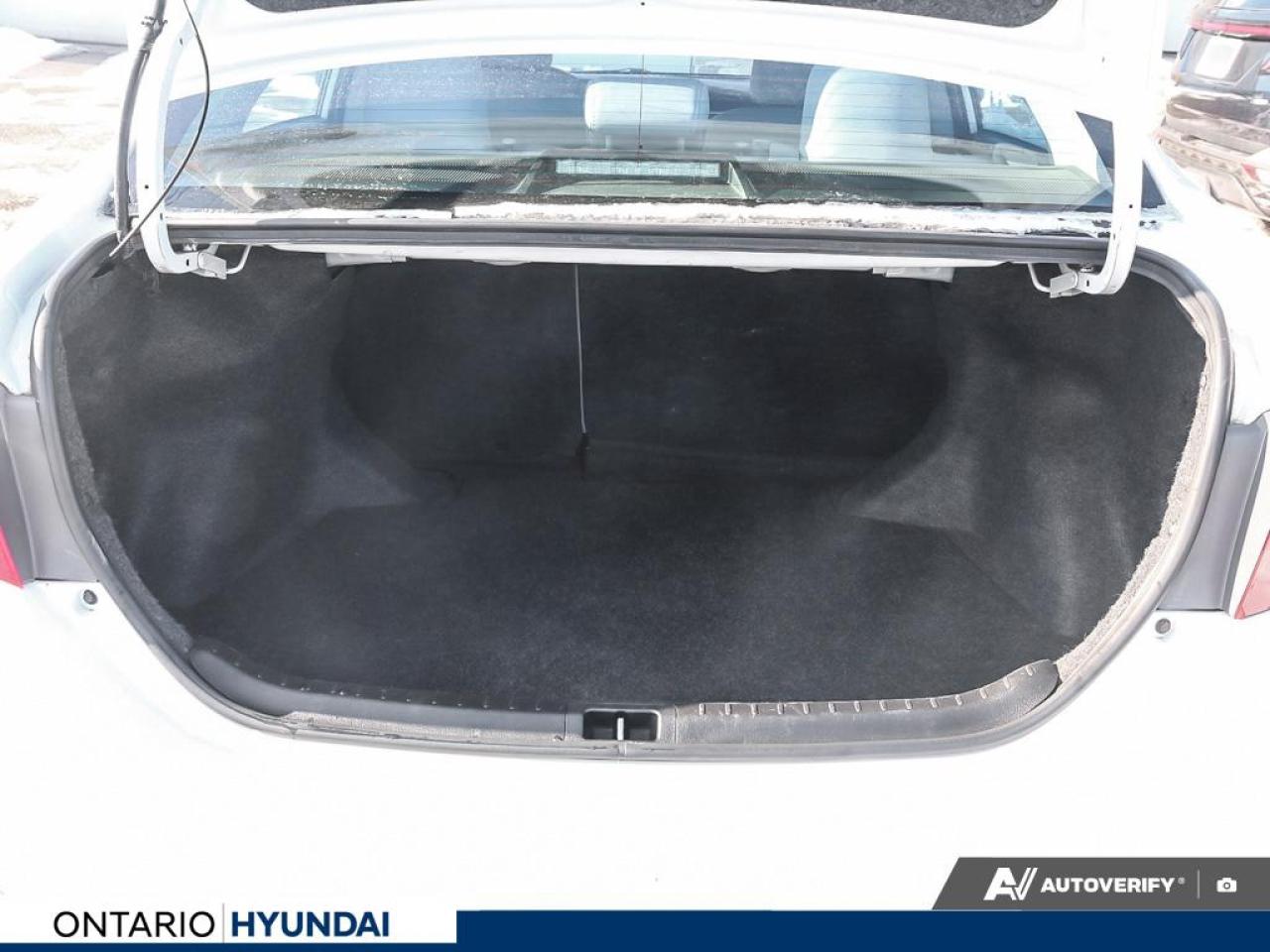 2015 Toyota Corolla LE (CVT) 4dr Sedan Photo