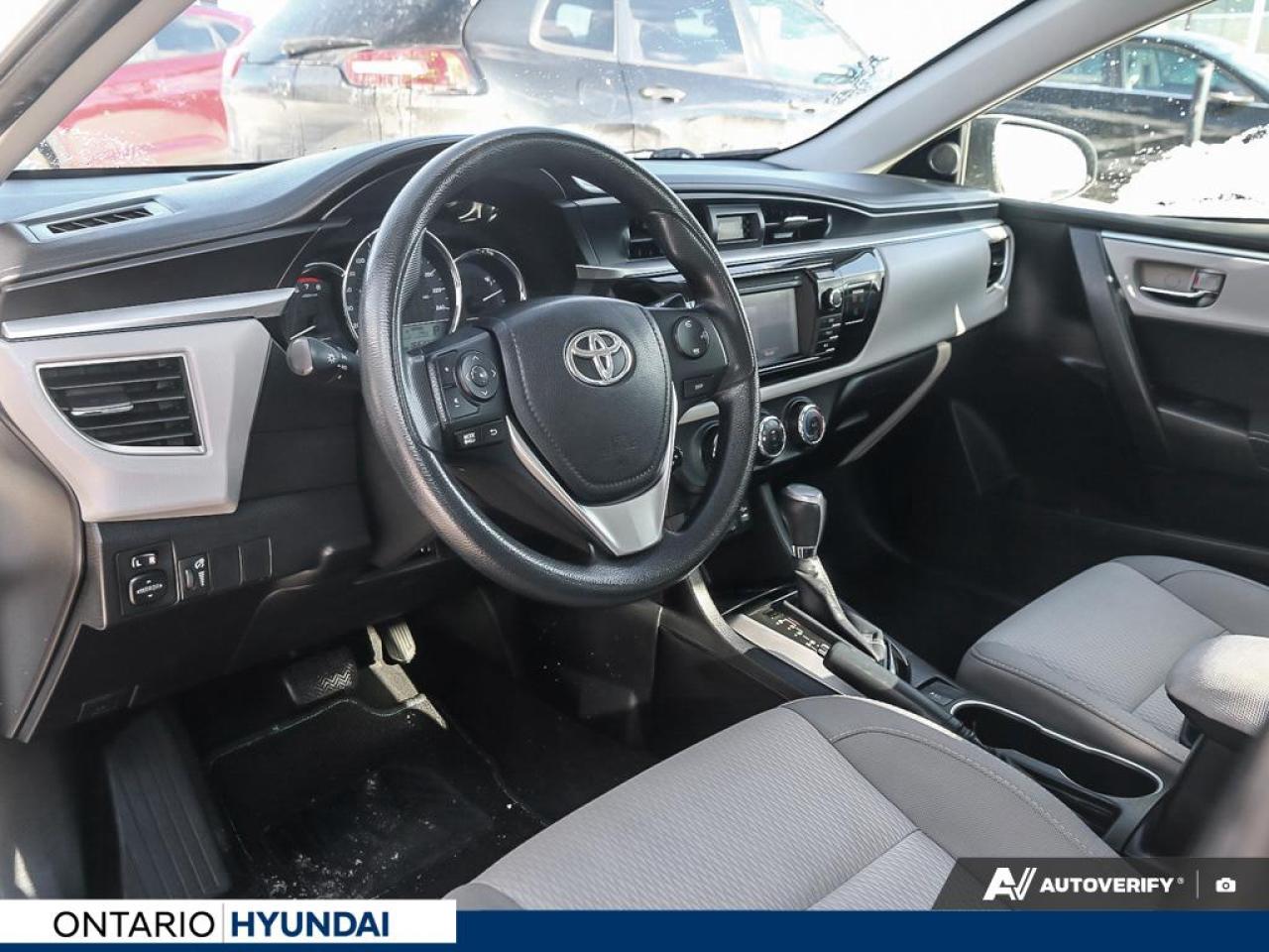 2015 Toyota Corolla LE (CVT) 4dr Sedan Photo