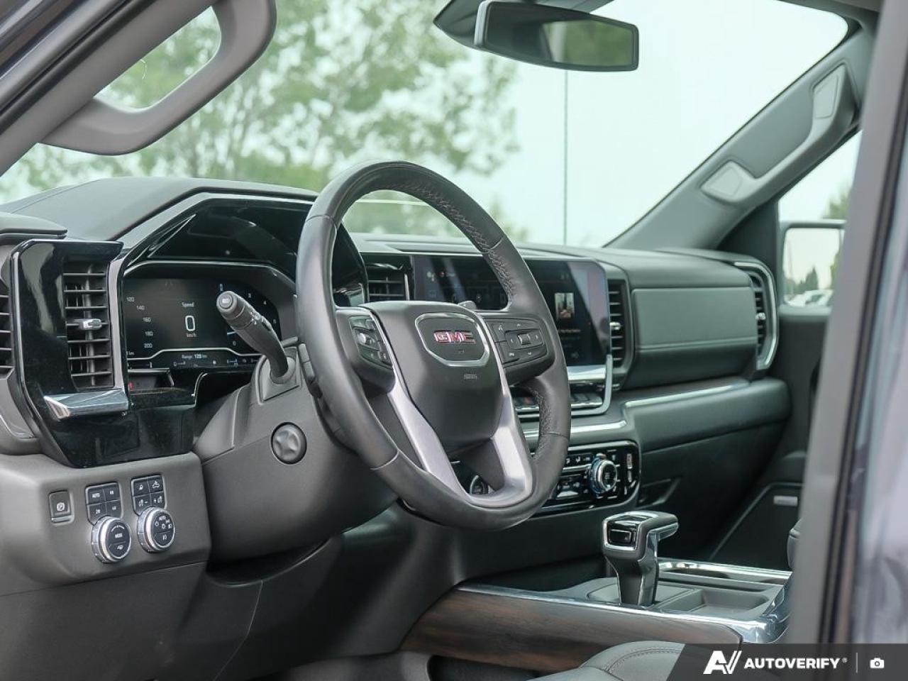 2023 GMC Sierra 1500 Crew Cab Short Box 4-Wheel Drive SLT Photo