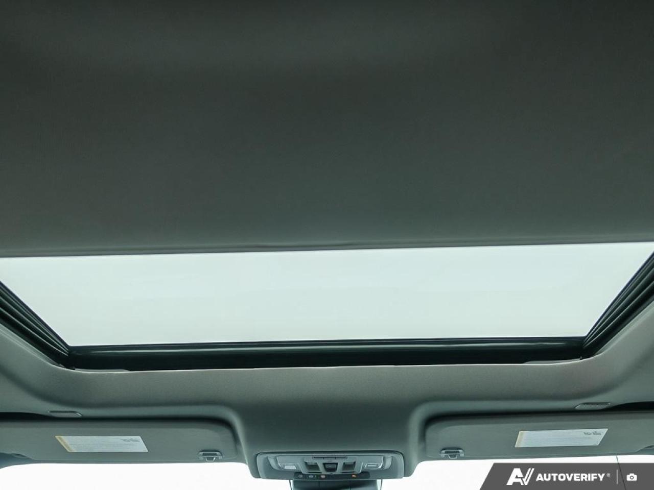 2023 GMC Sierra 1500 Crew Cab Short Box 4-Wheel Drive SLT Photo