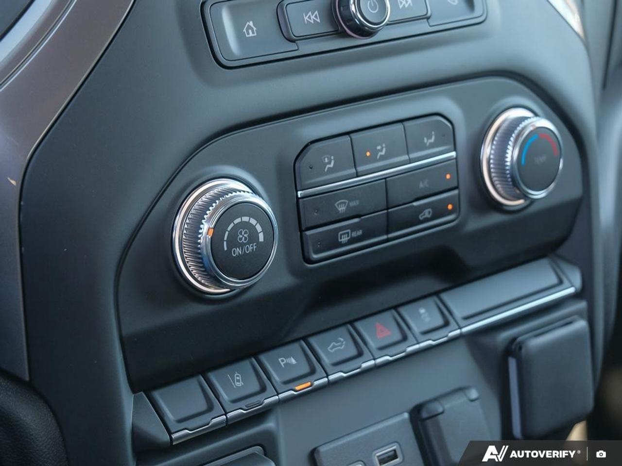 2026 GMC SIERRA 2500HD Crew Cab Standard Box 4-Wheel Drive Pro Photo