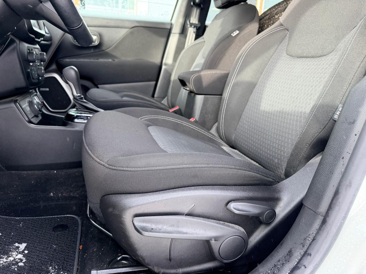 2021 Jeep Renegade 80th Anniversary 4x4 Photo