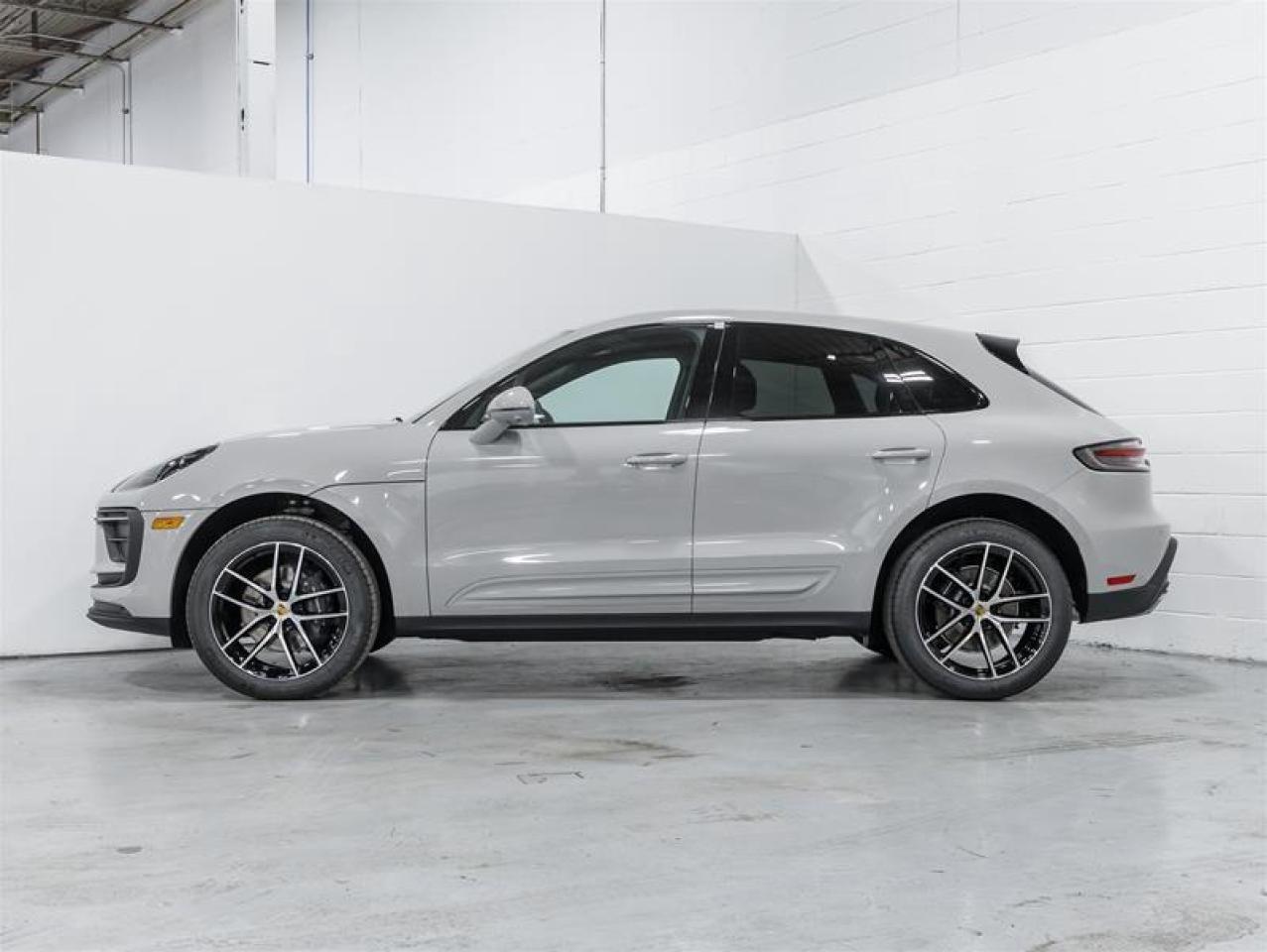 2026 Porsche Macan  Photo