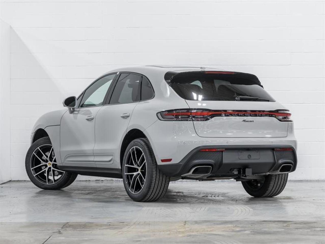 2026 Porsche Macan  Photo