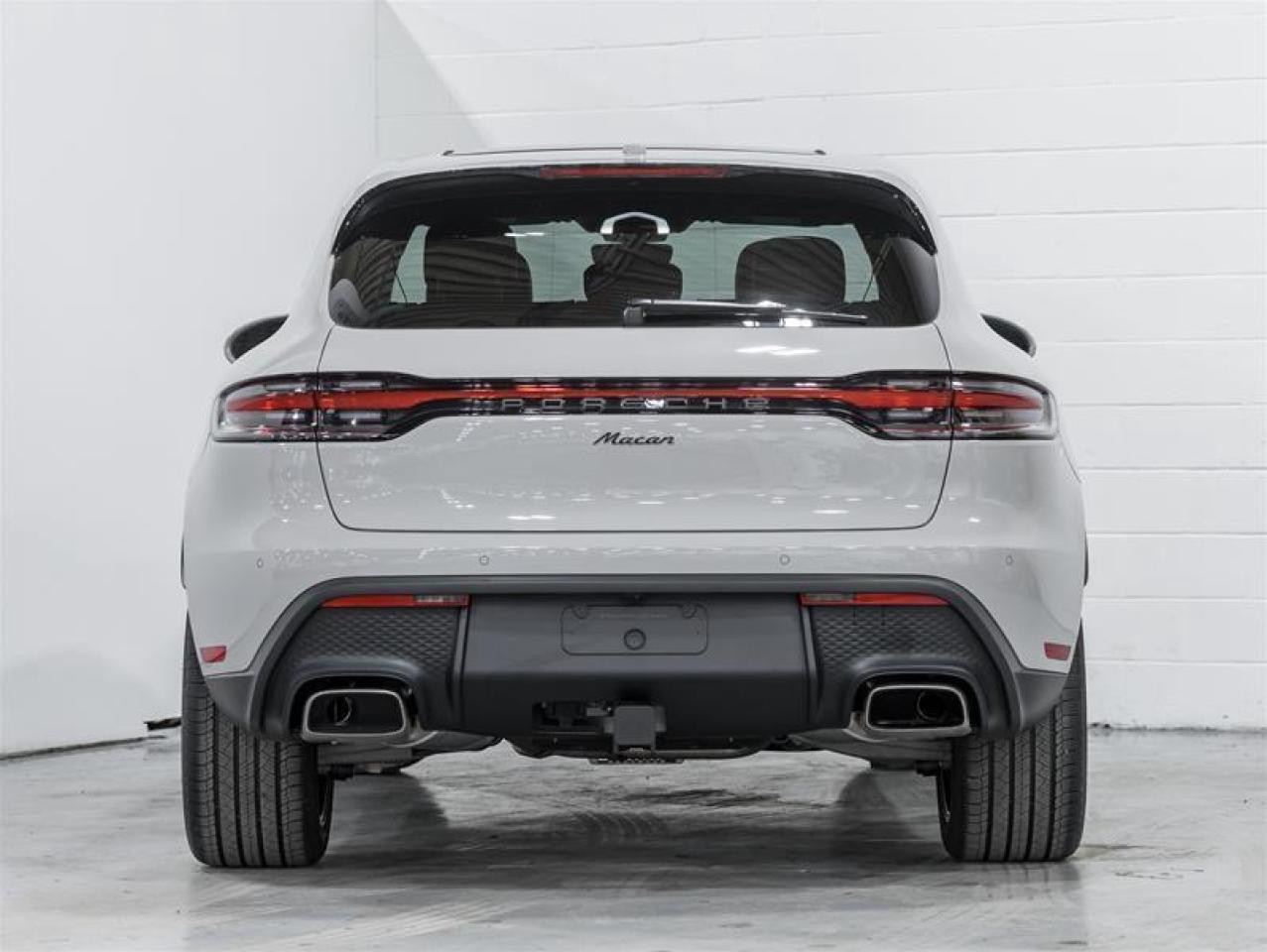 2026 Porsche Macan  Photo