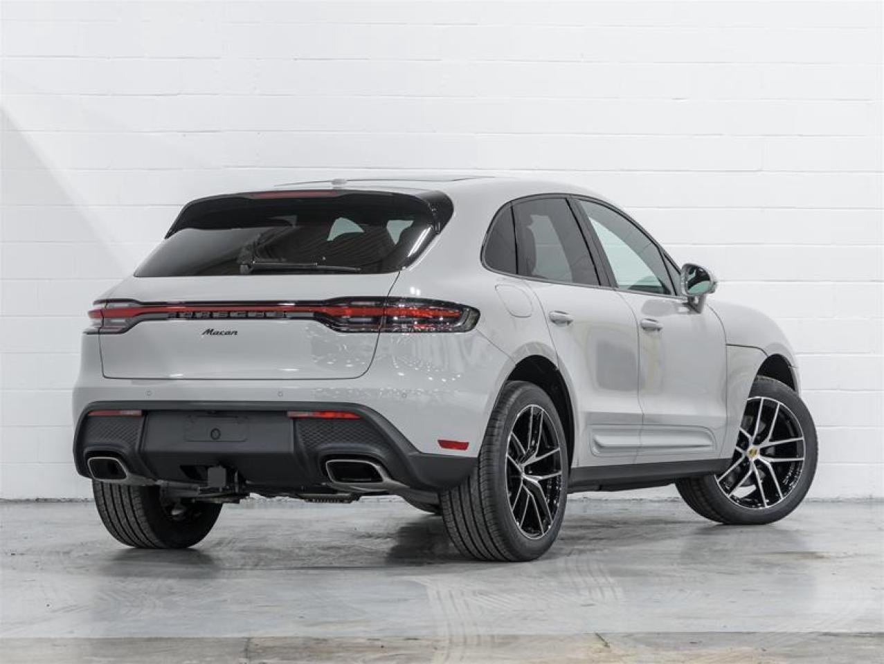 2026 Porsche Macan  Photo