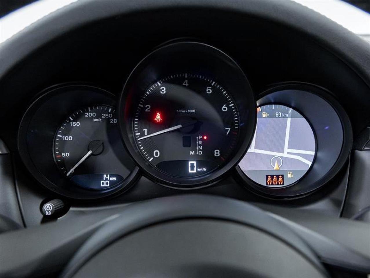 2026 Porsche Macan  Photo