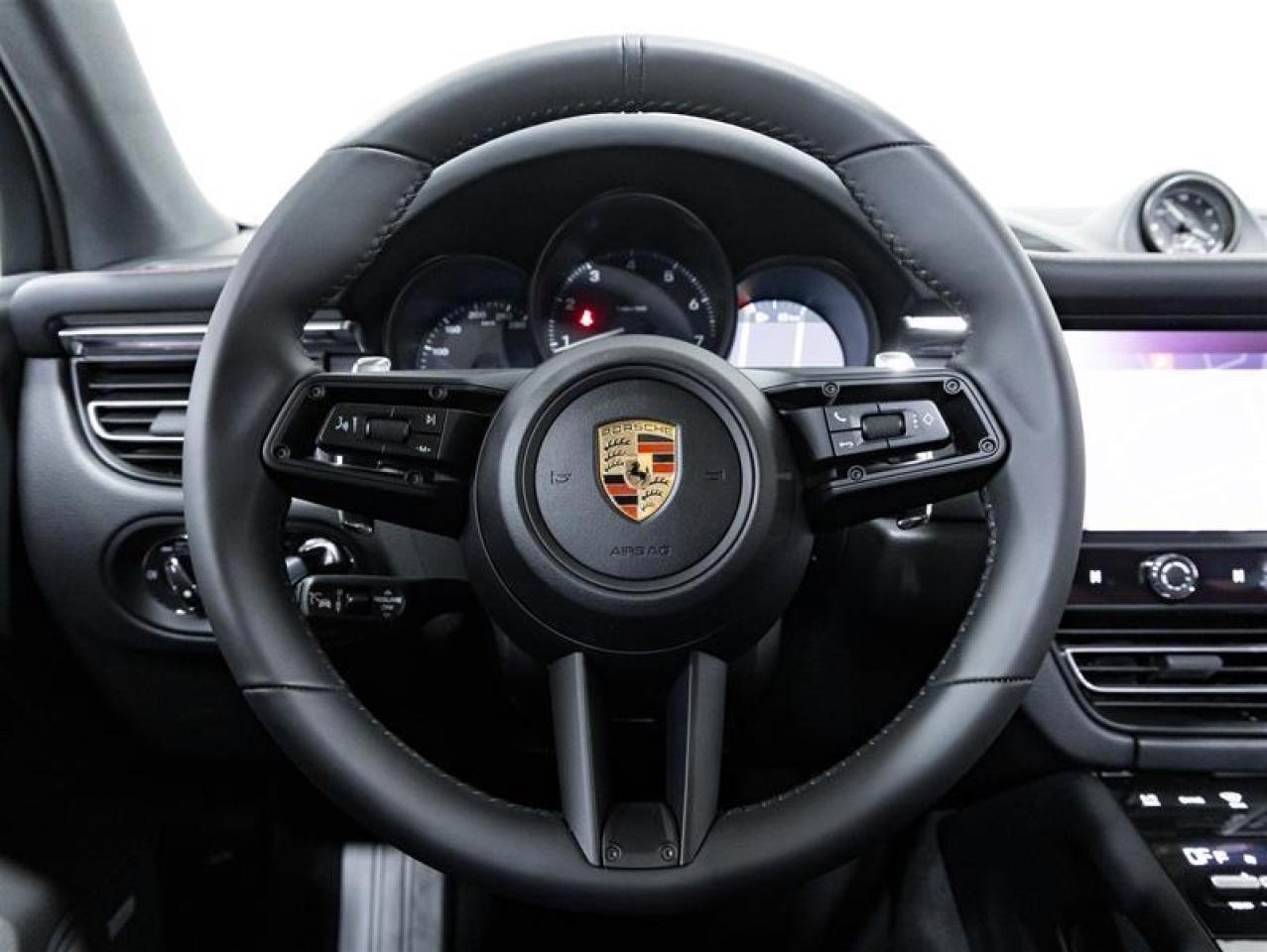 2026 Porsche Macan  Photo