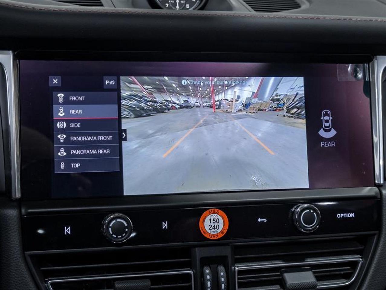 2026 Porsche Macan  Photo