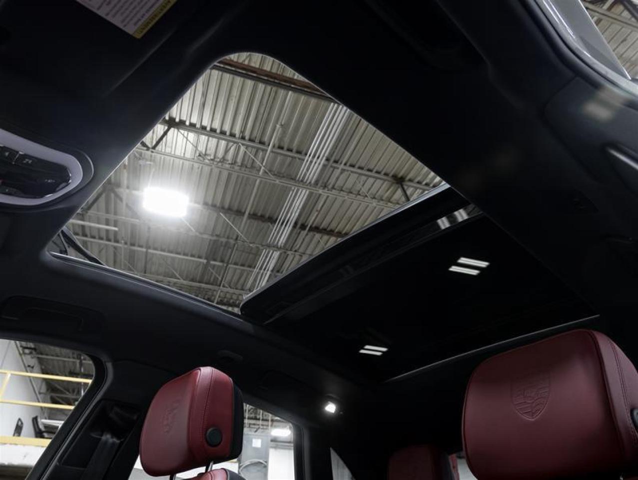 2026 Porsche Macan  Photo