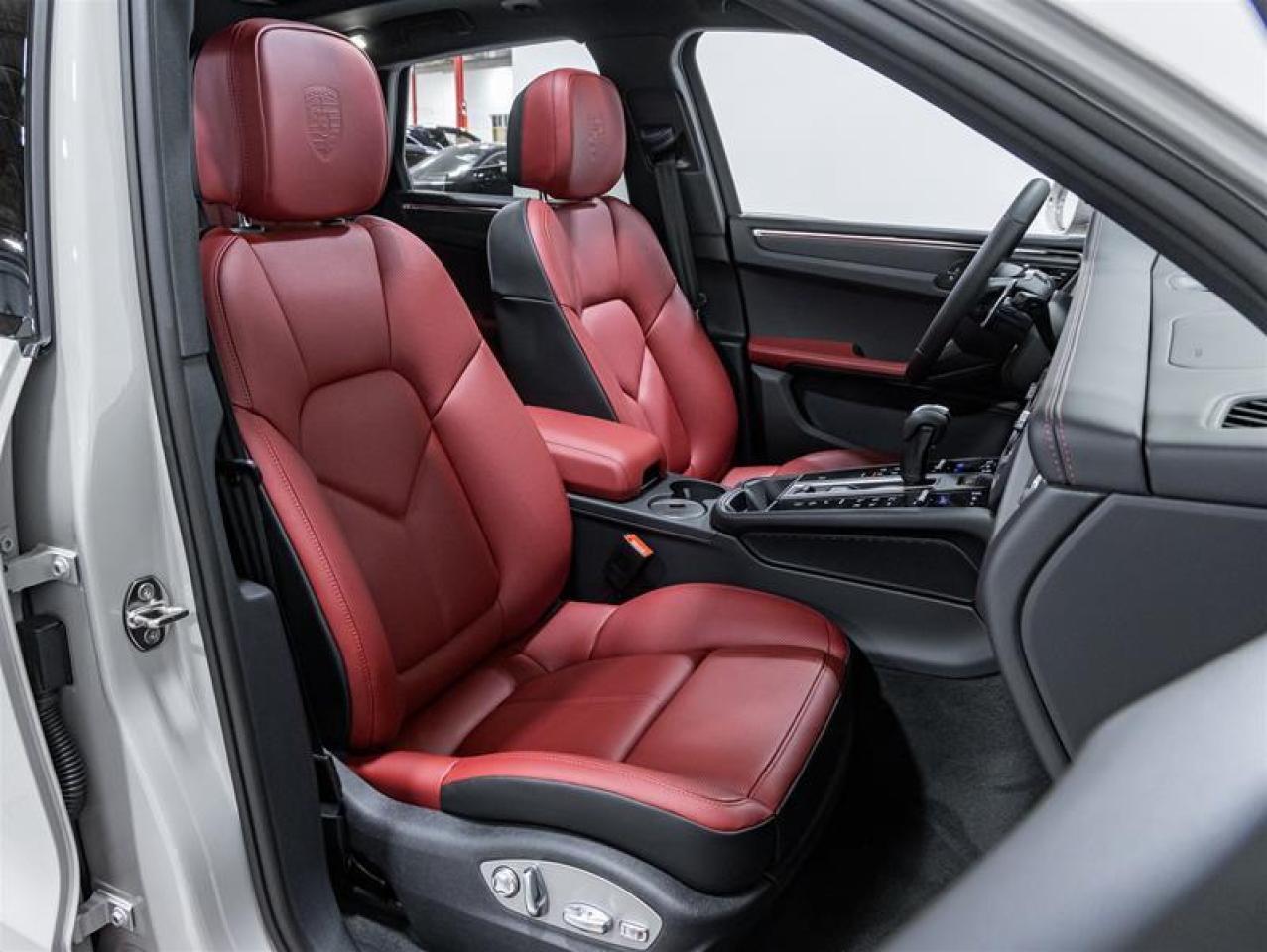 2026 Porsche Macan  Photo