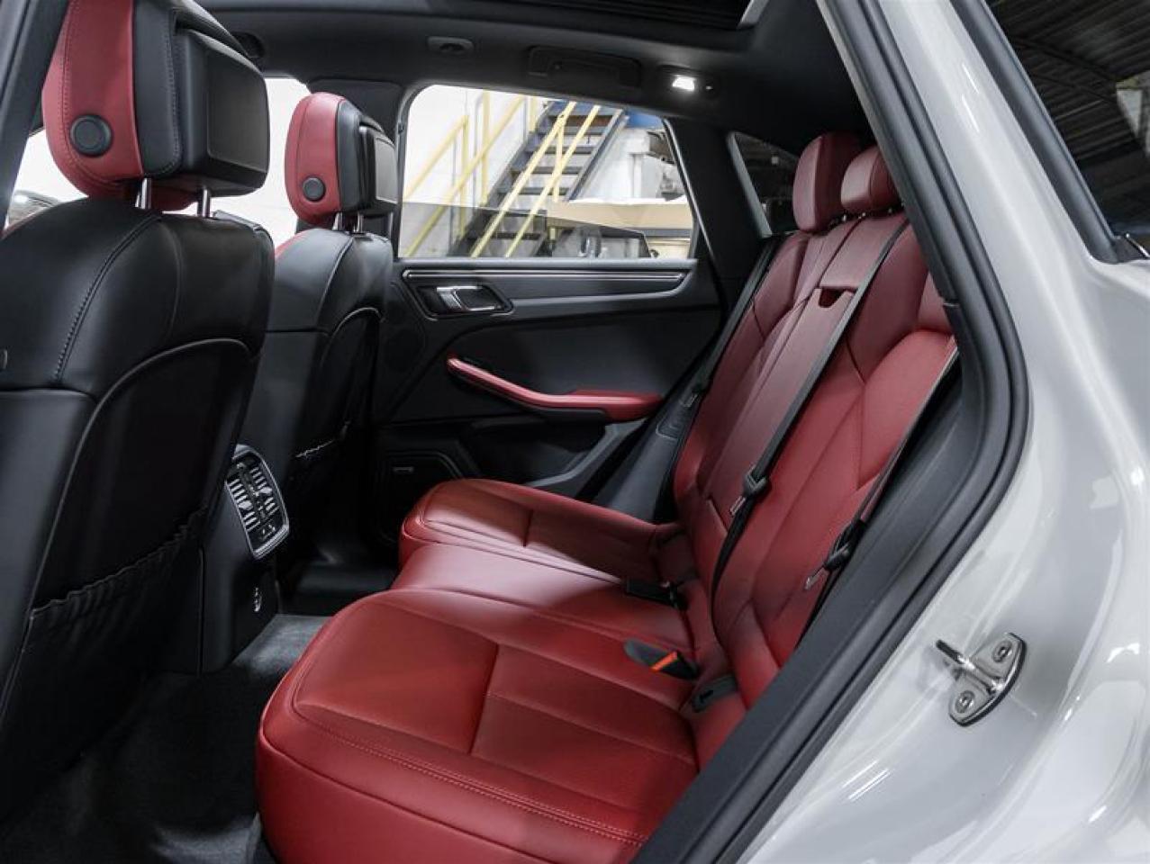 2026 Porsche Macan  Photo