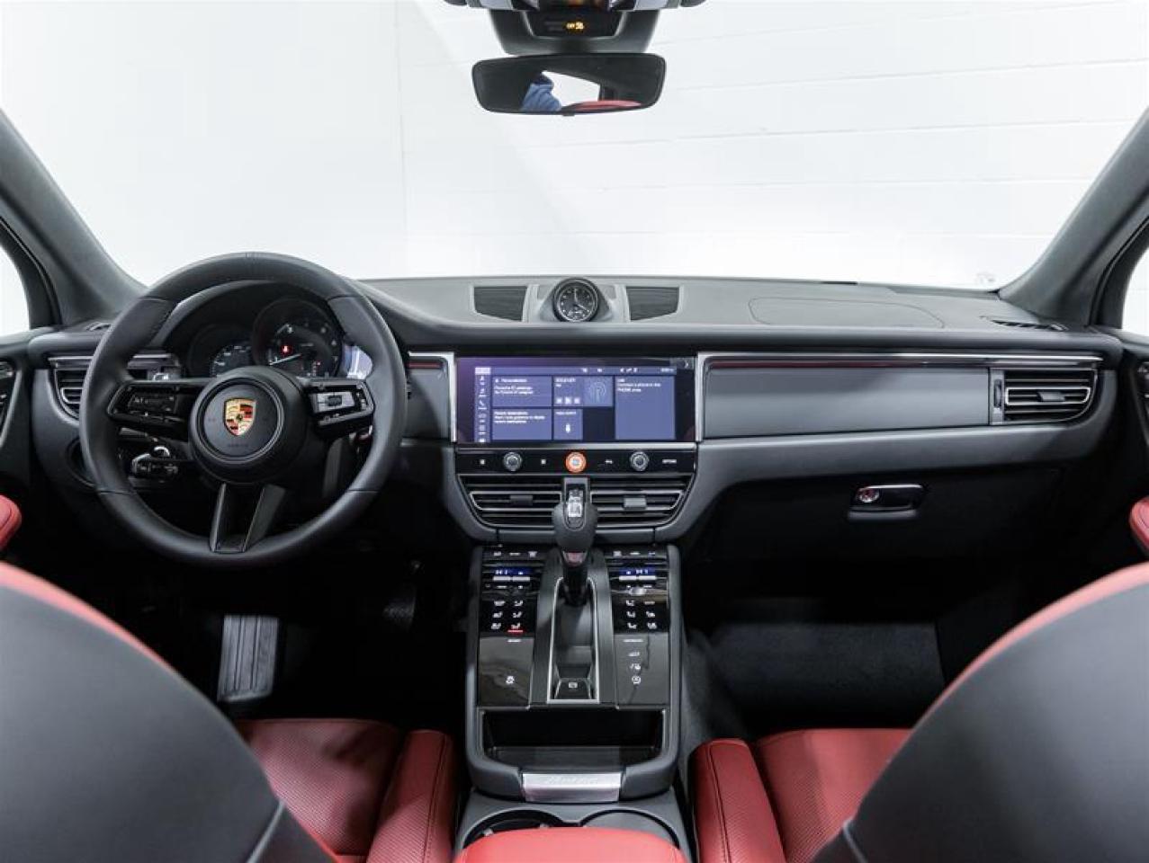 2026 Porsche Macan  Photo