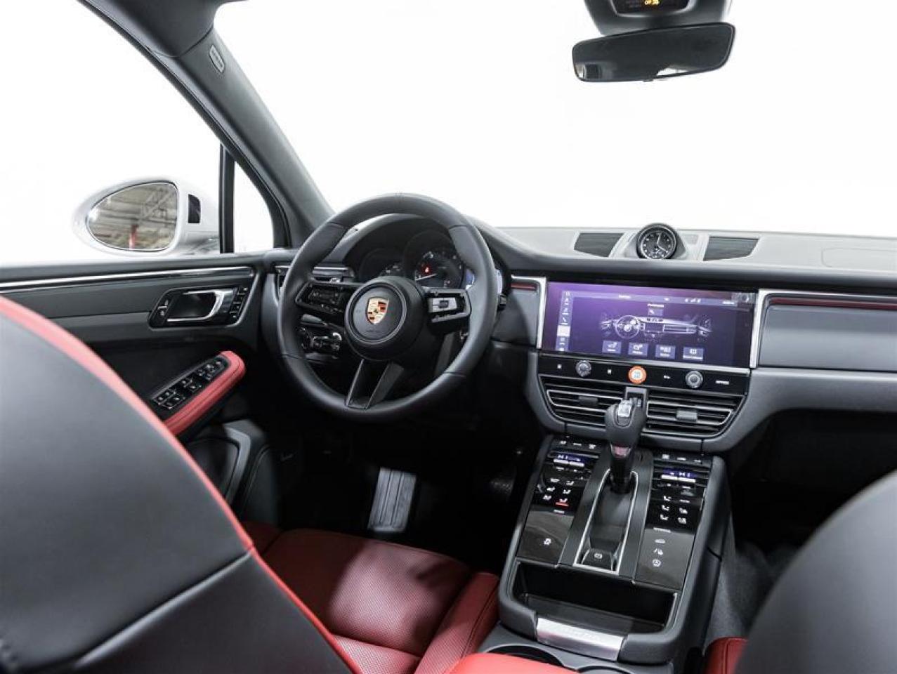 2026 Porsche Macan  Photo