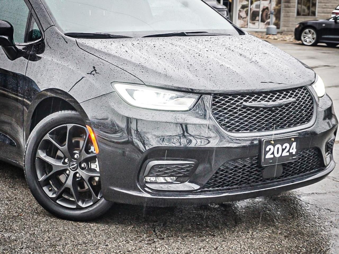 2024 Chrysler Pacifica  Photo