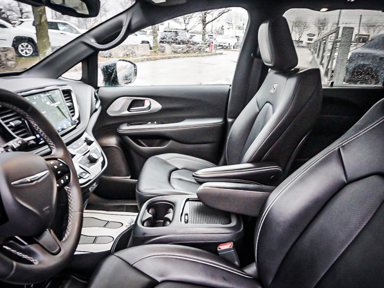 2024 Chrysler Pacifica  Photo