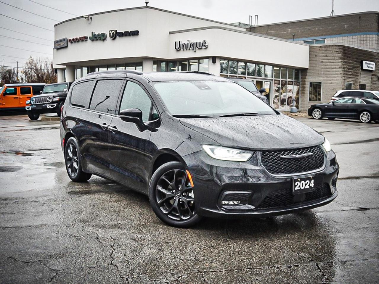 2024 Chrysler Pacifica  Photo