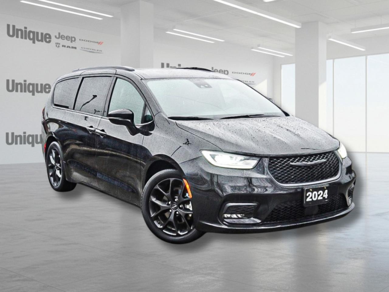 2024 Chrysler Pacifica  Photo