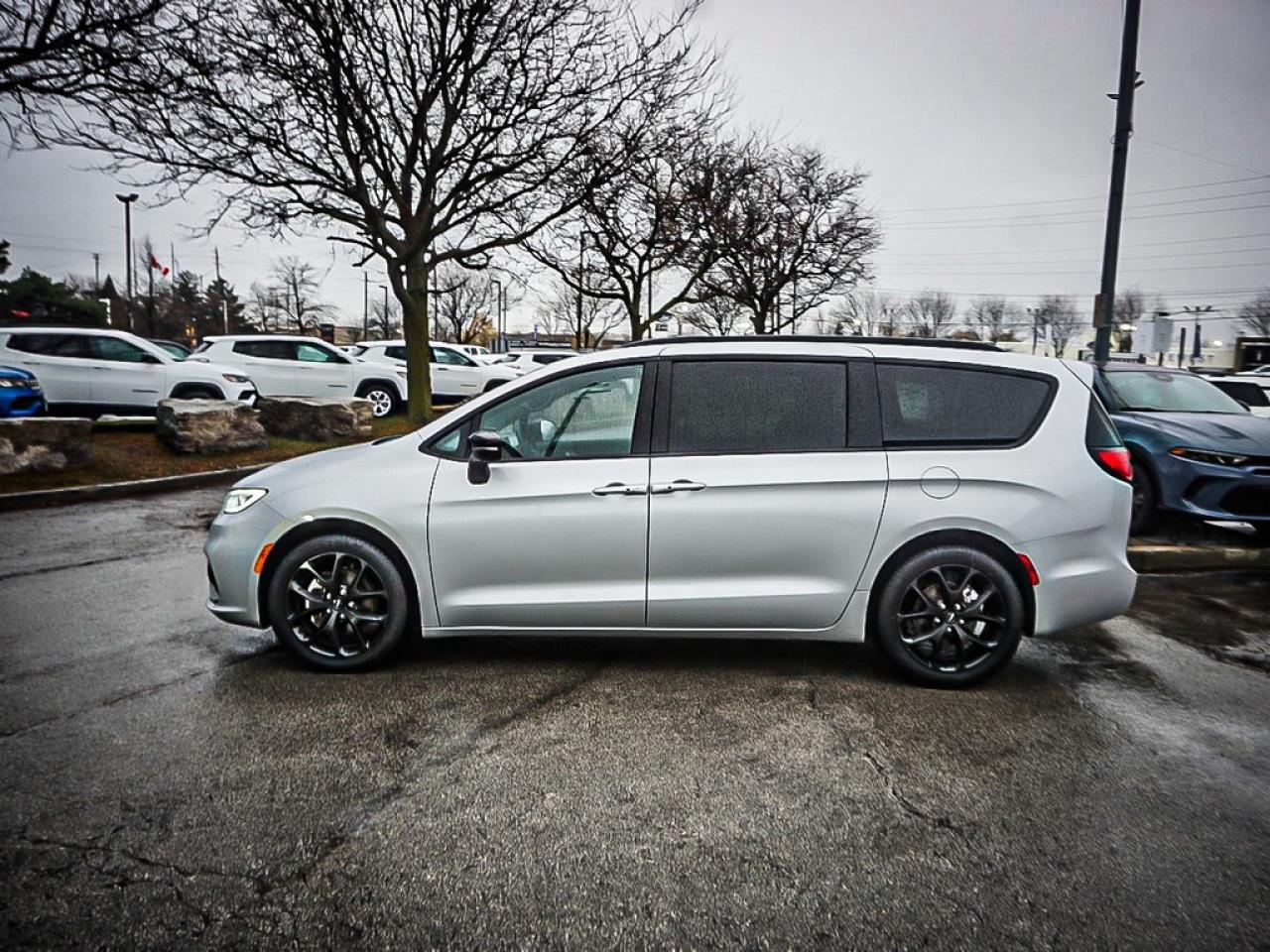 2024 Chrysler Pacifica  Photo