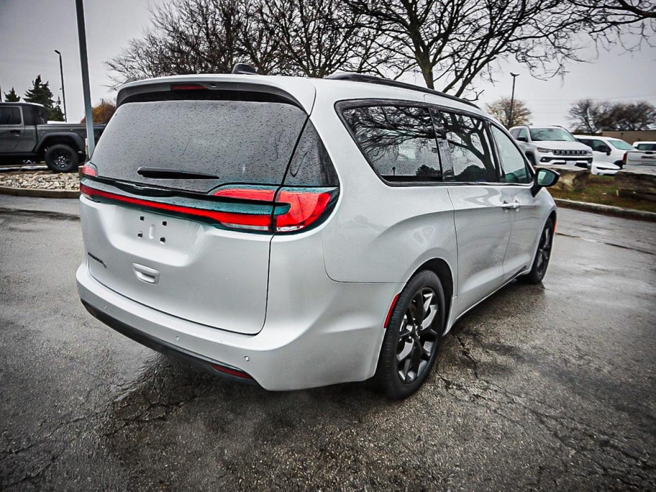 2024 Chrysler Pacifica  Photo