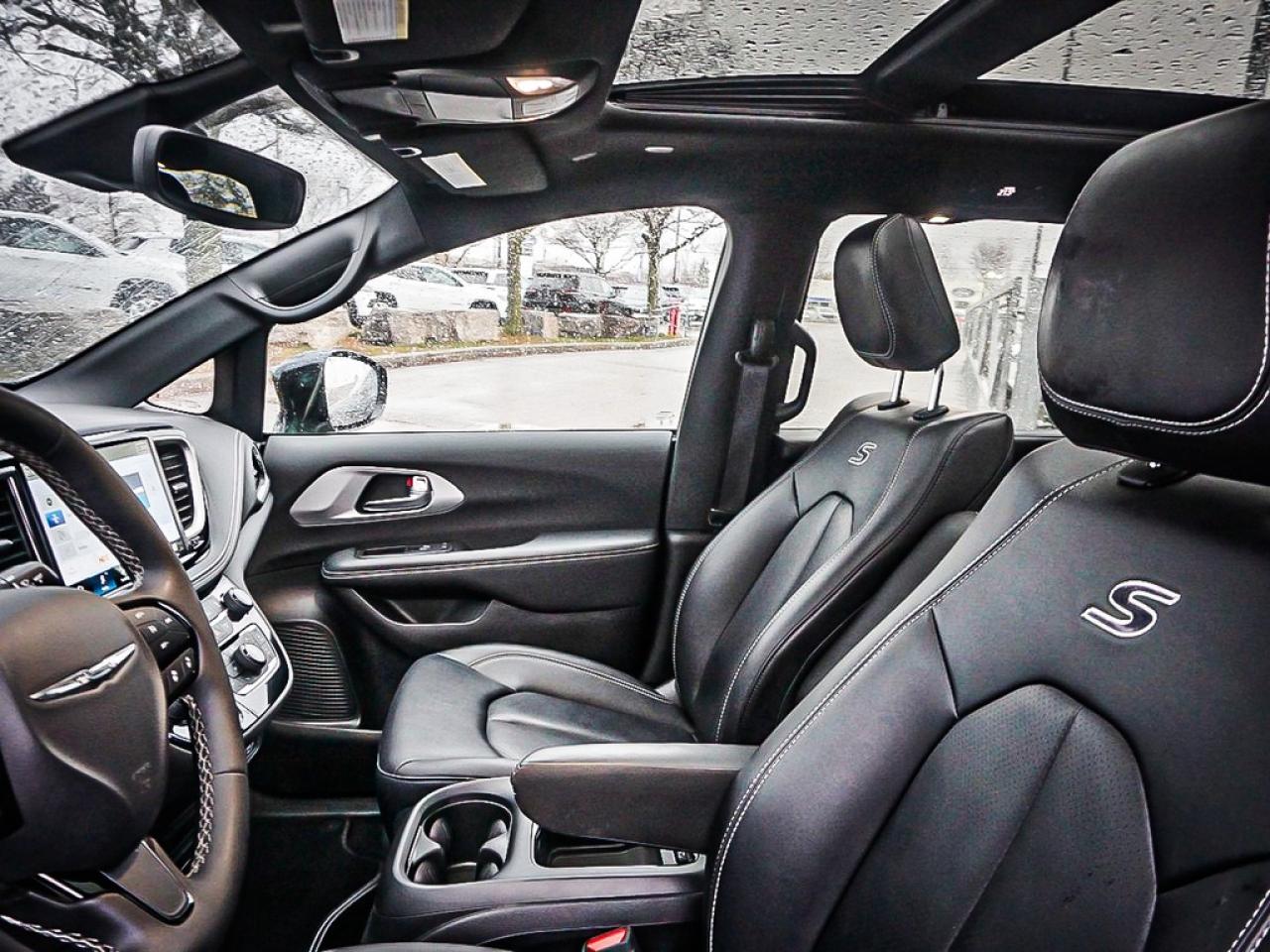 2024 Chrysler Pacifica  Photo