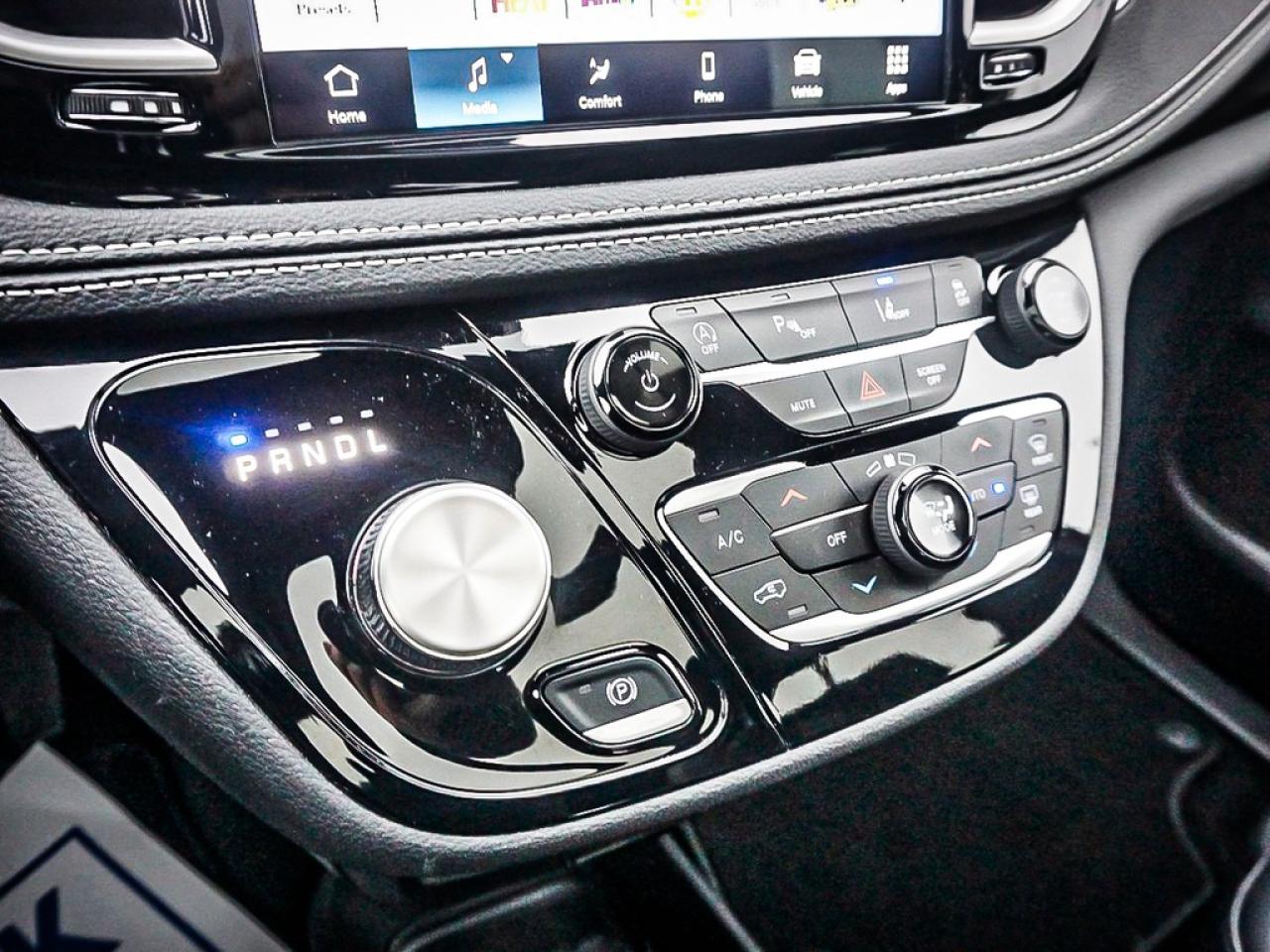 2024 Chrysler Pacifica  Photo