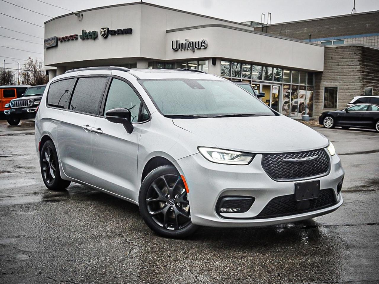 2024 Chrysler Pacifica  Photo