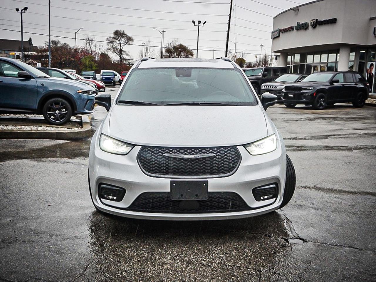 2024 Chrysler Pacifica  Photo