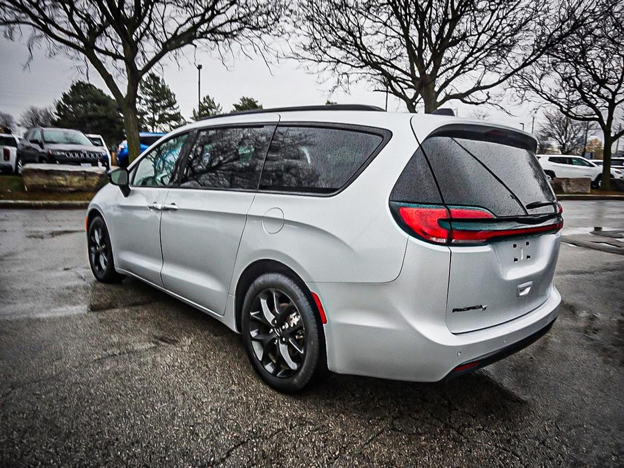 2024 Chrysler Pacifica  Photo