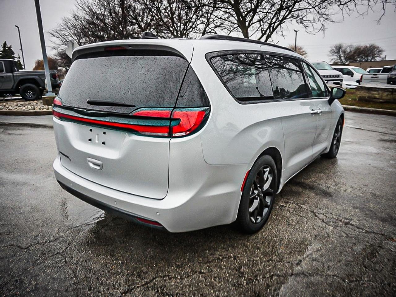 2024 Chrysler Pacifica  Photo