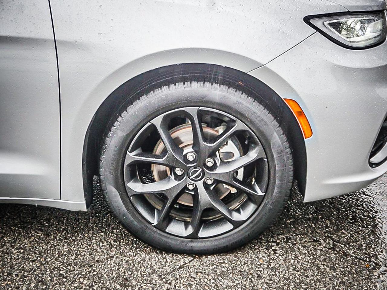 2024 Chrysler Pacifica  Photo