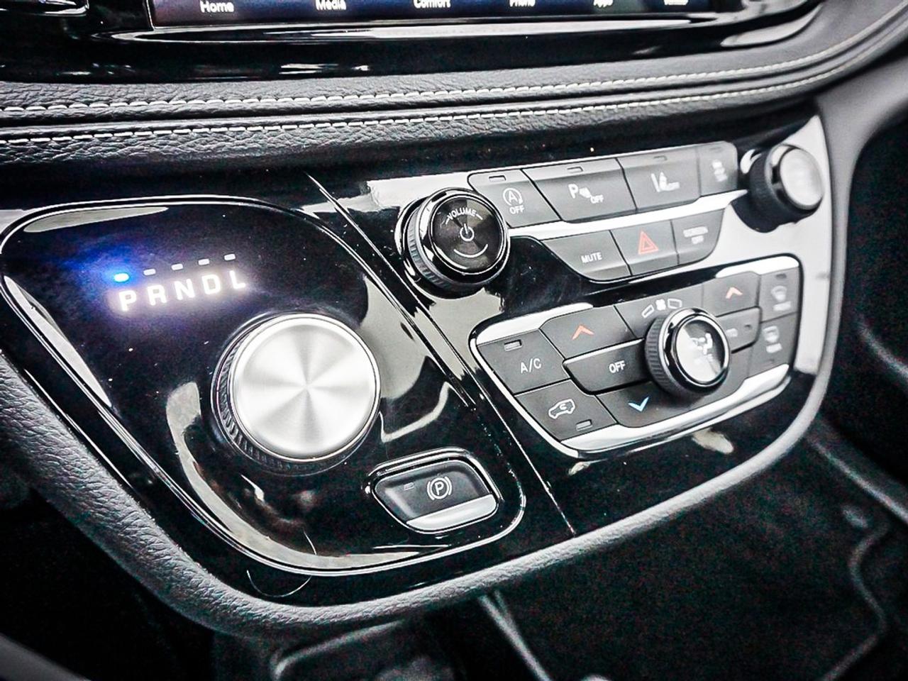 2024 Chrysler Pacifica  Photo