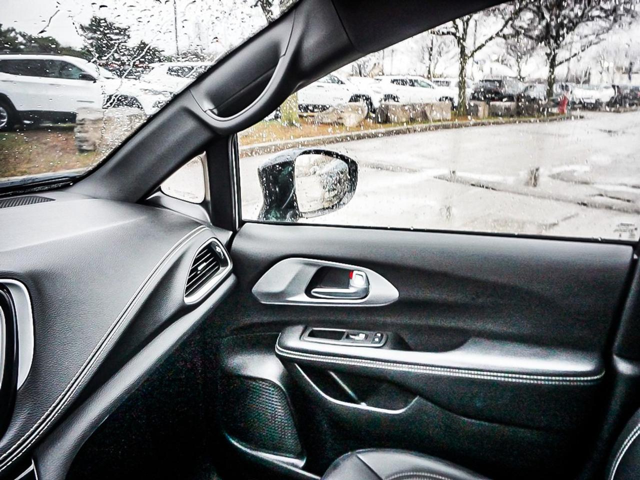 2024 Chrysler Pacifica  Photo