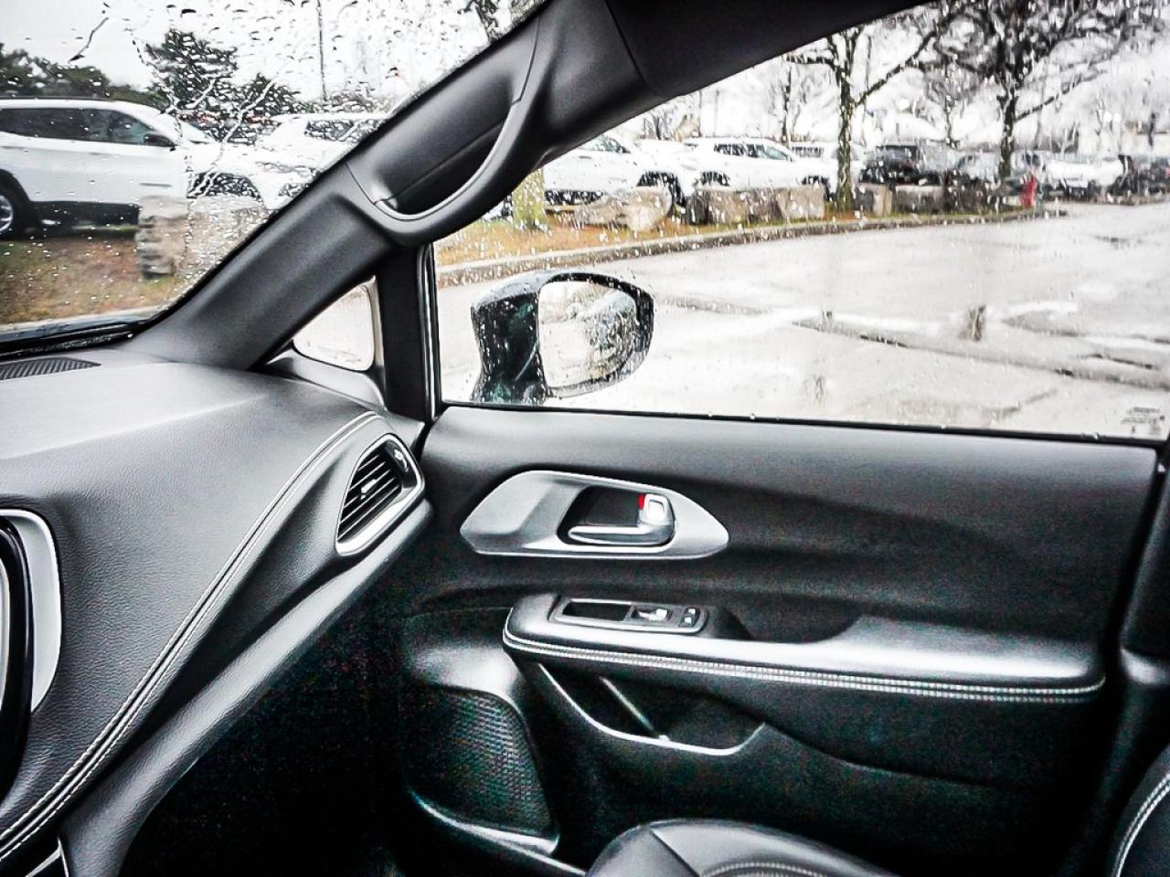 2024 Chrysler Pacifica  Photo