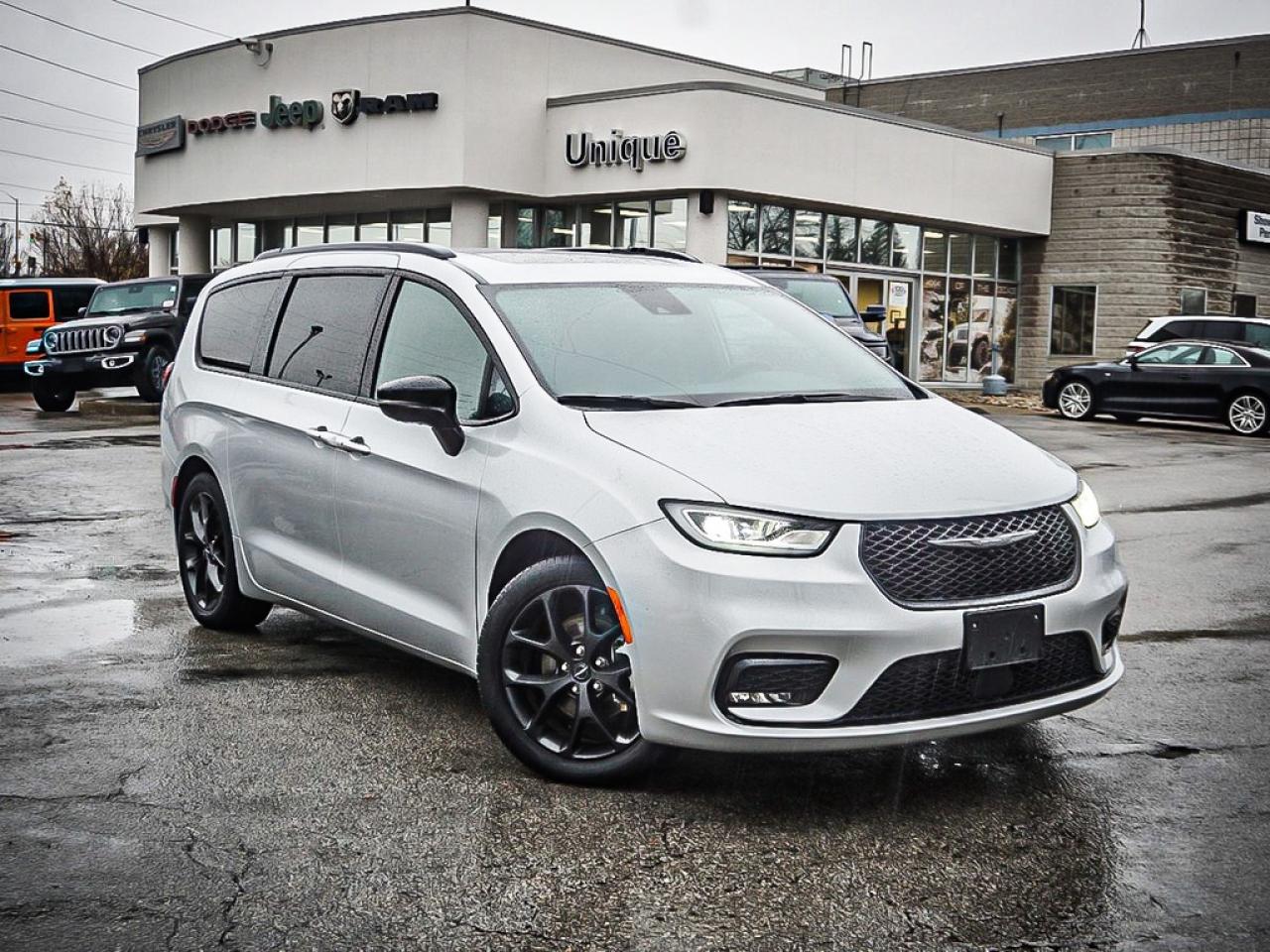 2024 Chrysler Pacifica  Photo