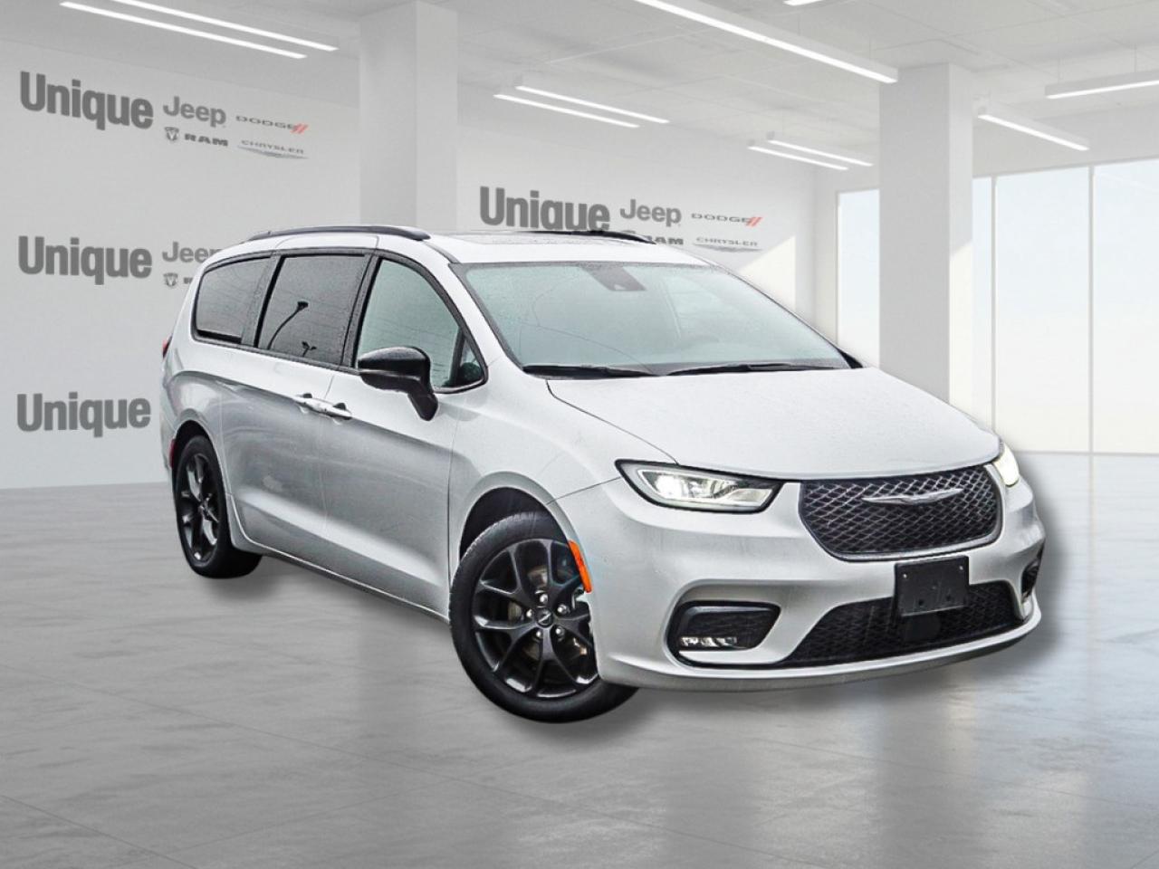 2024 Chrysler Pacifica  Photo