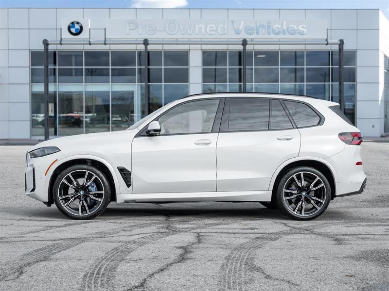 2024 BMW X5 xDrive40i 4dr All-Wheel Drive Sports Activity Vehicle Photo3