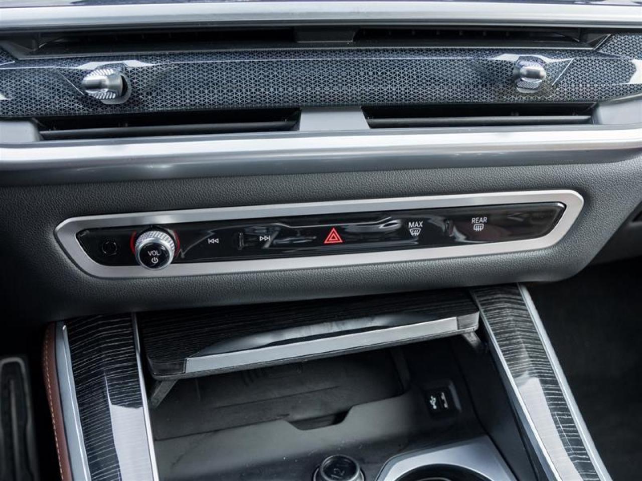 2024 BMW X5 xDrive40i 4dr All-Wheel Drive Sports Activity Vehicle Photo